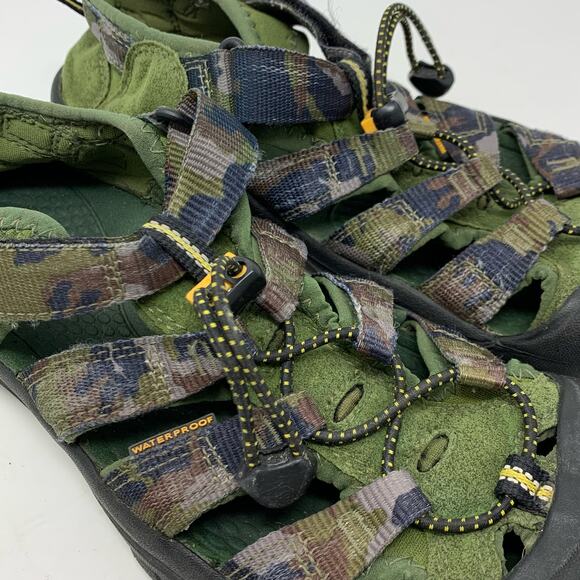 Keen Newport Camo Green Fisherman Sandals Youth Size 5 - Picture 6 of 10